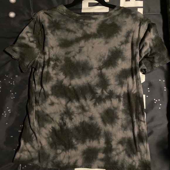 Graphic T - Picture 4 of 4